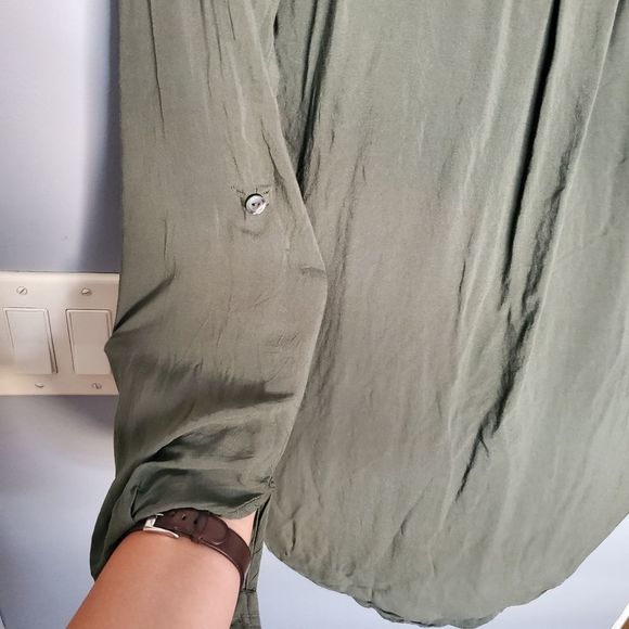 A.n.a Green button up top xs - Picture 10 of 12